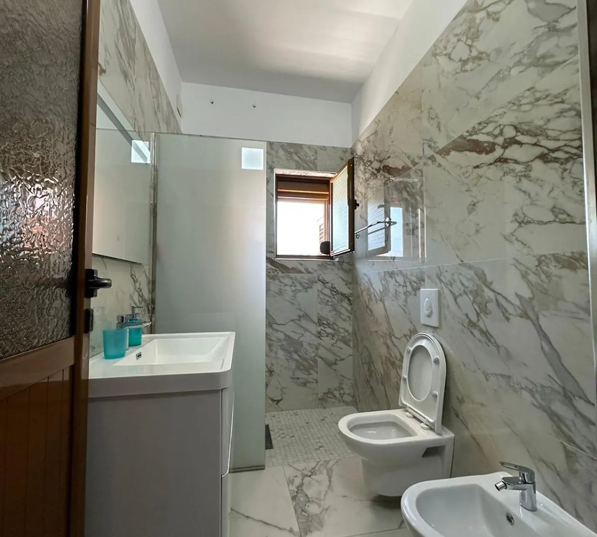 Hodo Apartment Orikum 0*,